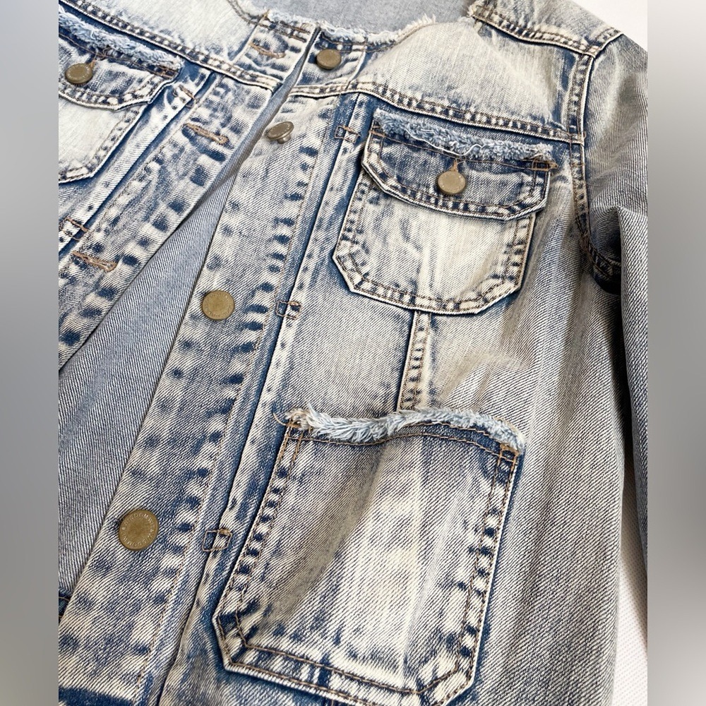 Wit & Wisdom Boho UrbanStreetwear Raw Hem Acid Wash Denim Jacket - Picture 9 of 13